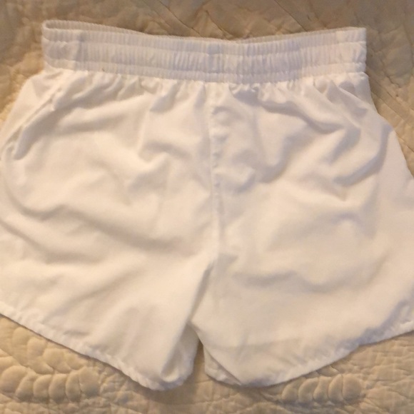 Children’s XL white Nike DRI-FIT running shorts - Picture 2 of 11